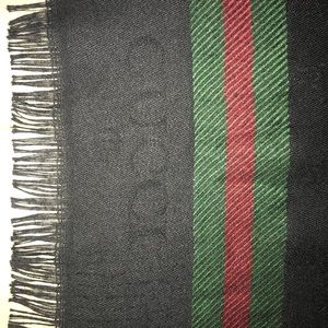 Unisex Gucci scarf / shawl